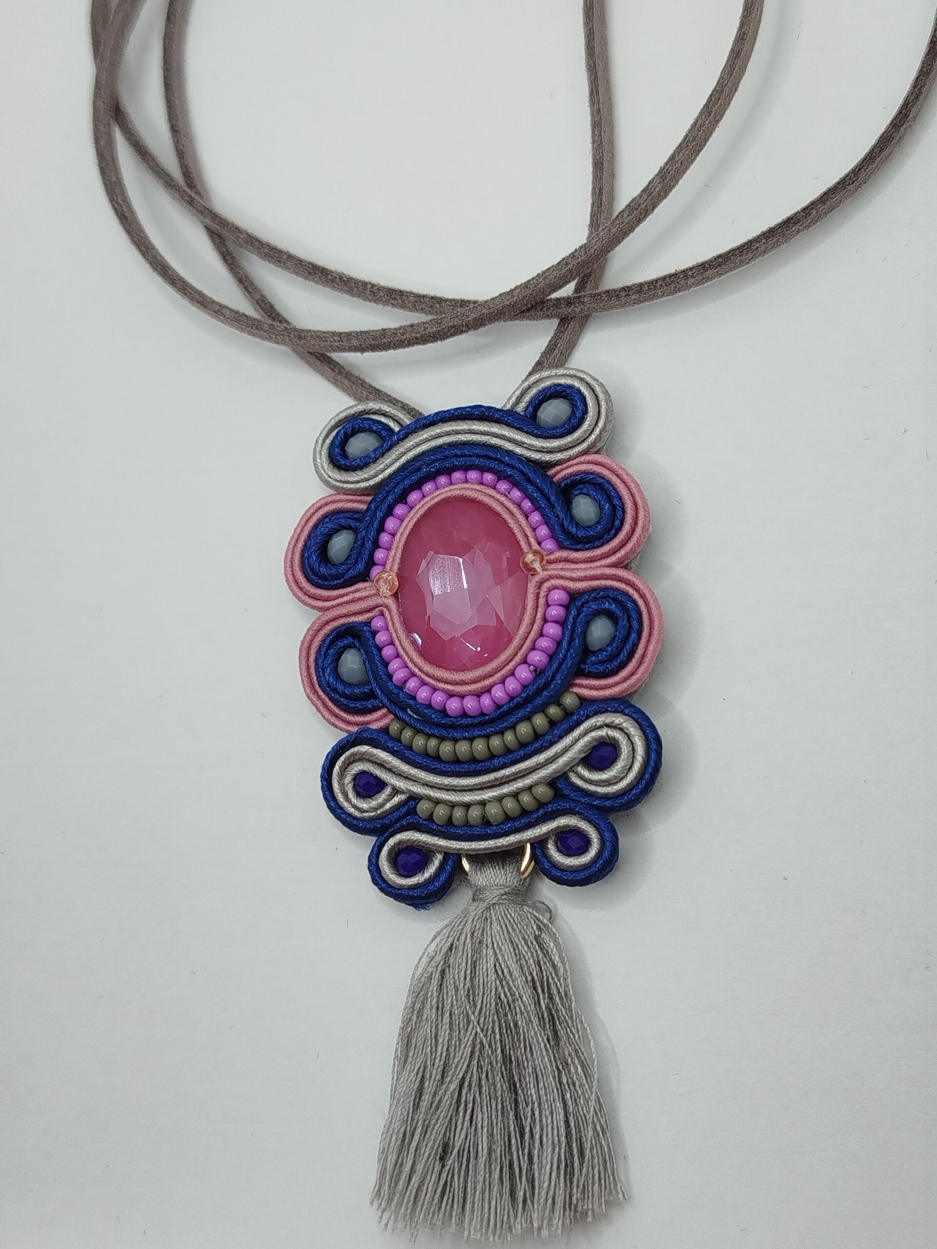 Collar Colgante gris - 1