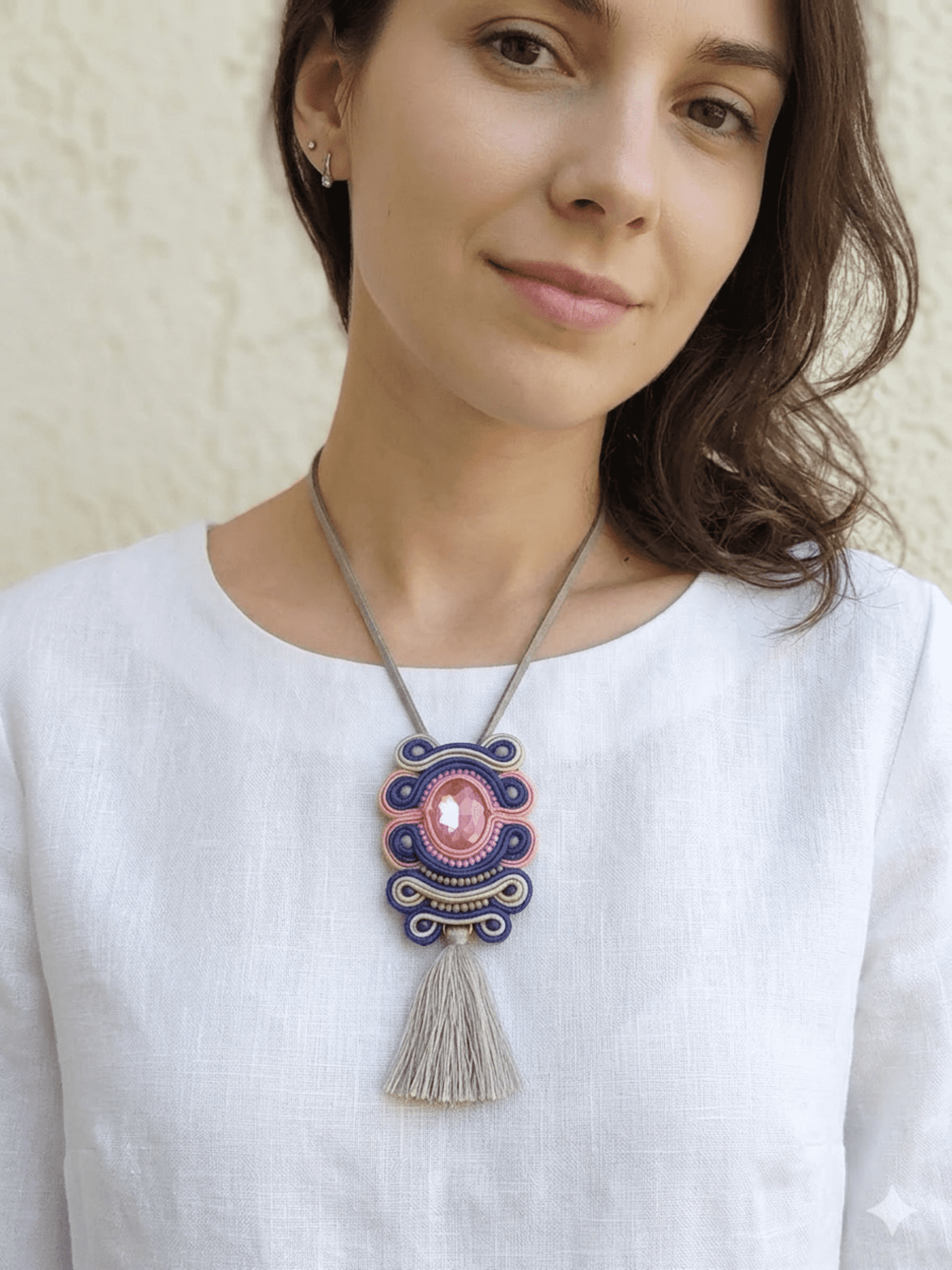 Collar Colgante gris - 2