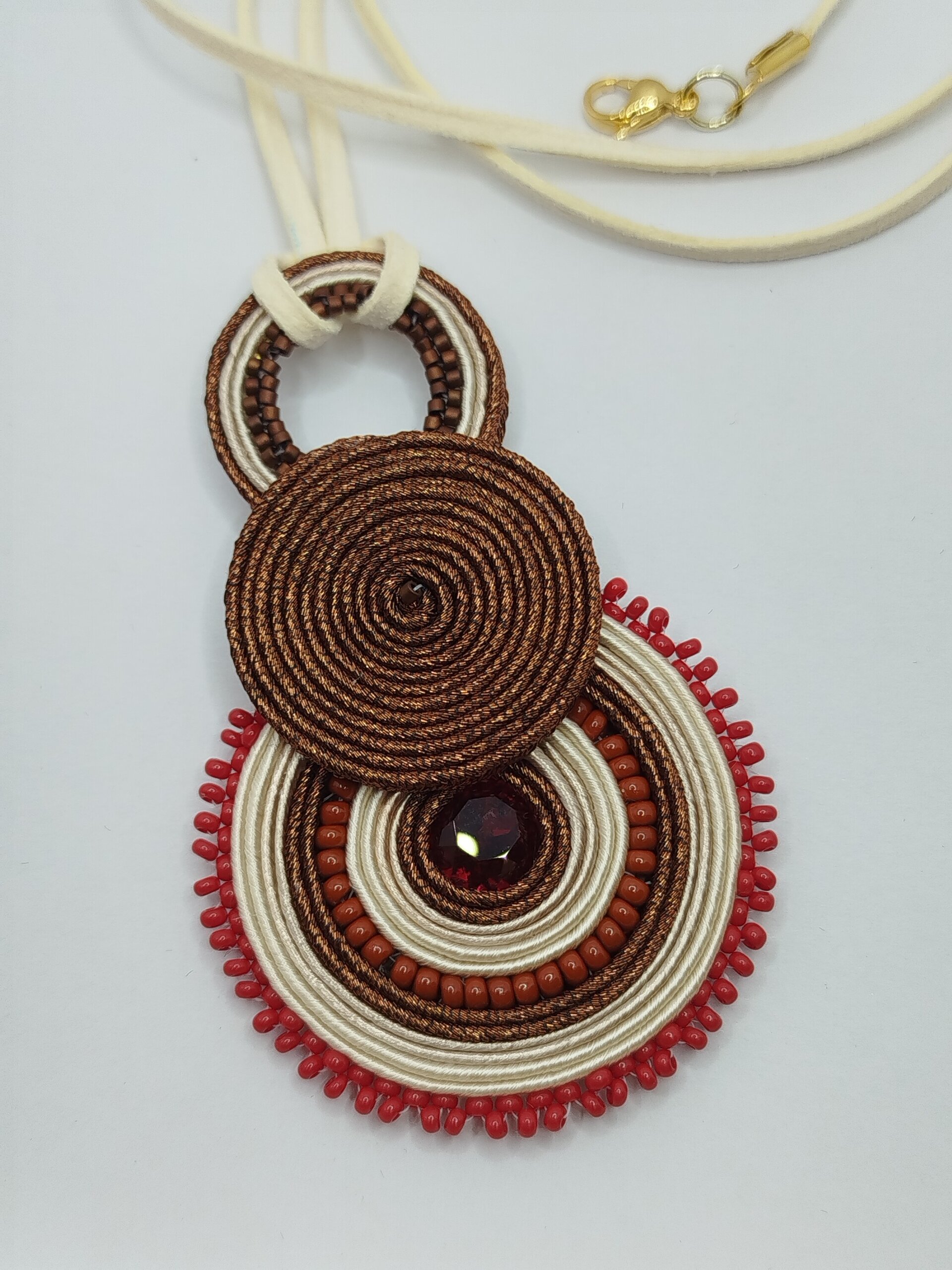 Collar Colgante marrón - 1